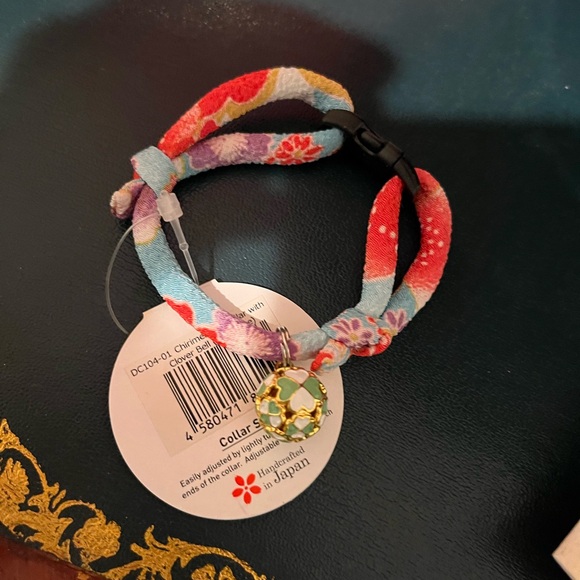 Cat Collar - Picture 1 of 2